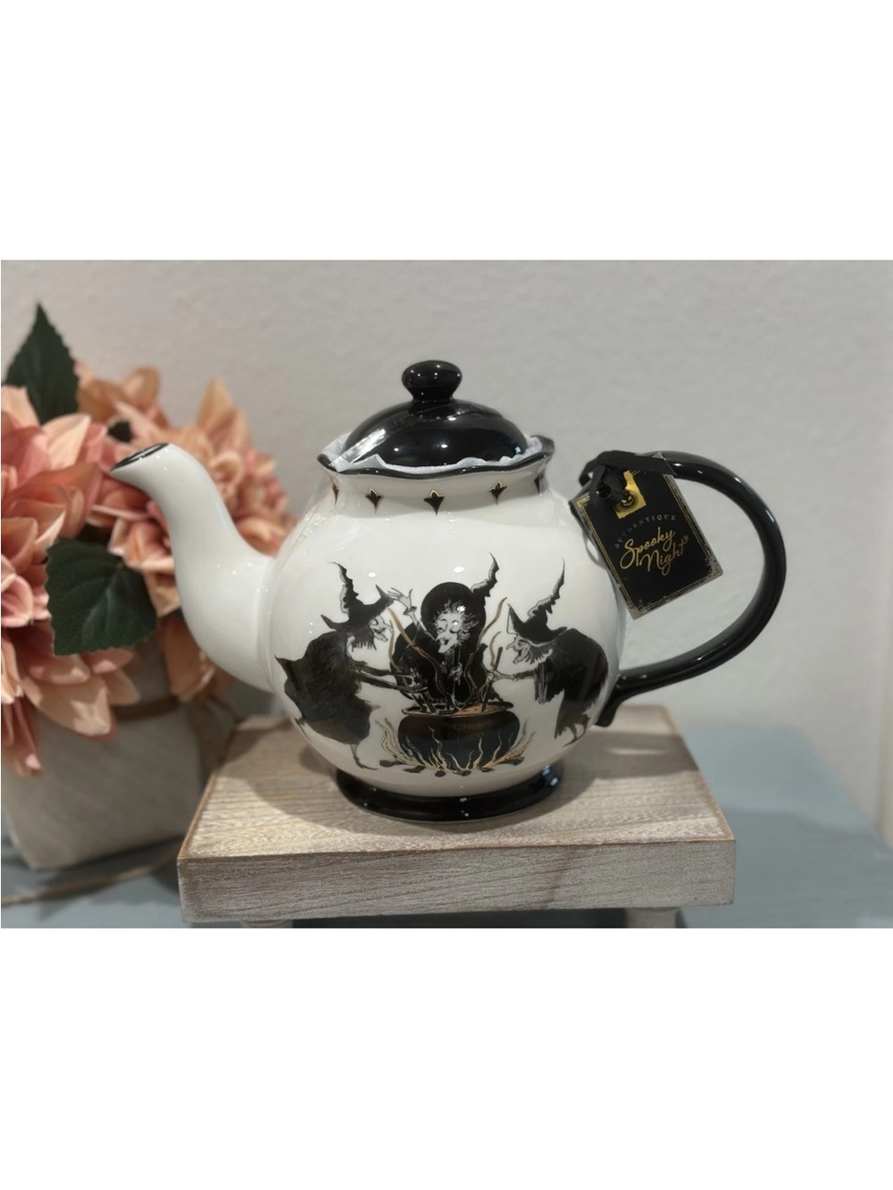 NEW Potters Studio Halloween Spooky
Teapot 3 Wicked Witches & Set of 2
Mugs - Picture 6 of 7